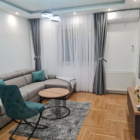 Afrodita Lux East Sarajevo 公寓 *